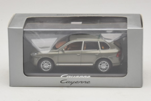 Porsche Cayenne Grey Metallic Minichamps 1:43 WAP02061317 Diecast — photo 4 of 4