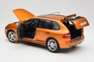 Porsche Cayenne GTS Lava Orange Norev 1:18 187535 Diecast — photo 5 of 8