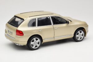 Porsche Cayenne S 955 Beige Maisto 1:18 WAPC2100213 Diecast — photo 3 of 8