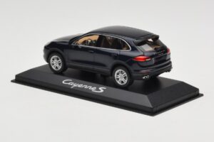 Porsche Cayenne 958 S Blue Metallic Minichamps 1:43 WAP0200060E Diecast — photo 3 of 4