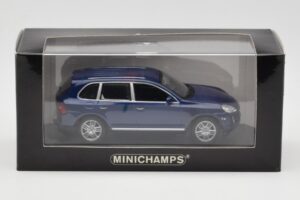 Porsche Cayenne S Blue Minichamps 1:43 WAP02061217 Diecast — photo 4 of 4