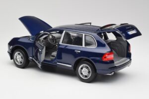 Porsche Cayenne S 9PA Dark Sea Blue Metallic Maisto 1:18 31635 Diecast — photo 5 of 8