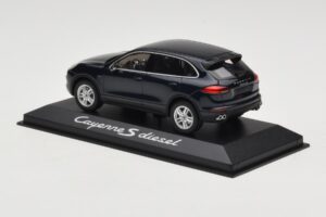 Porsche Cayenne 958 S Diesel Blue Metallic Minichamps 1:43 WAP0200080E Diecast — photo 3 of 4