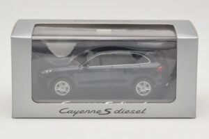 Porsche Cayenne 958 S Diesel Blue Metallic Minichamps 1:43 WAP0200080E Diecast — photo 4 of 4