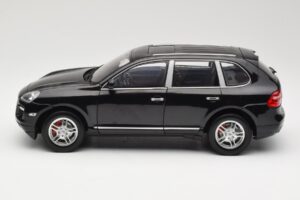 Porsche Cayenne Turbo 957 Black Norev 1:18 WAP02112317 Diecast — photo 4 of 8
