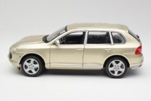Porsche Cayenne Turbo 955 Beige Maisto 1:18 WAP02100113 Diecast — photo 4 of 8