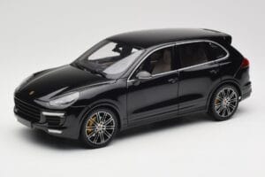 Porsche Cayenne Turbo S 958 Black Metallic Minichamps 1:18 110064000 Diecast
