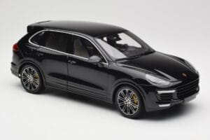 Porsche Cayenne Turbo S 958 Black Metallic Minichamps 1:18 110064000 Diecast — photo 6 of 8