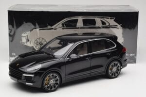 Porsche Cayenne Turbo S 958 Black Metallic Minichamps 1:18 110064000 Diecast — photo 8 of 8