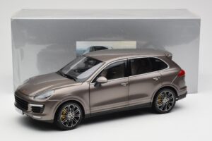 Porsche Cayenne E2 Turbo S Umbra Metallic Minichamps 1:18 WAP0213020F Diecast — photo 8 of 8