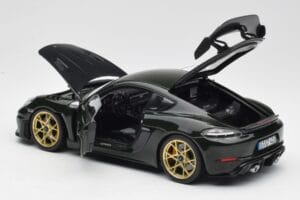 Porsche Cayman GT4 RS 982 Weissach Package Brewster Green Norev 1:18 187250 Diecast — photo 5 of 8