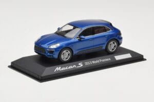 Porsche Macan 95B S Blue World Premiere Minichamps 1:43 WAP0201550E Diecast — photo 2 of 4