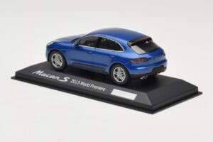 Porsche Macan 95B S Blue World Premiere Minichamps 1:43 WAP0201550E Diecast — photo 3 of 4
