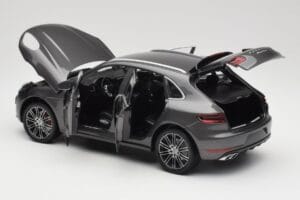 Porsche Macan Turbo 95B Grey Metallic Minichamps 1:18 110062501 Diecast — photo 5 of 8