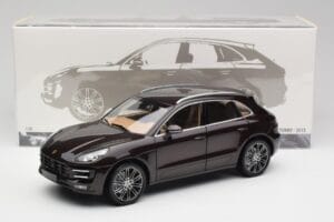 Porsche Macan 95B Turbo Mahogany Metallic Minichamps 1:18 110062500 Diecast — photo 8 of 8