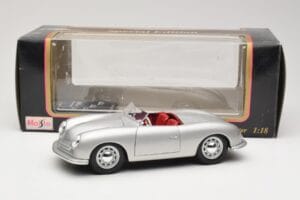 Porsche No. 1 Typ 356 Roadster Silver Maisto 1:18 50324 Diecast — photo 8 of 8