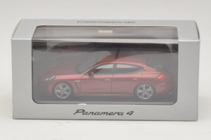 Porsche Panamera 970 4 Red Metallic Minichamps 1:43 WAP0201250E Diecast — photo 5 of 5
