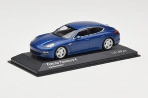 Porsche Panamera 970 4S Blue Metallic Minichamps 1:43 WAP0200419 Diecast — photo 2 of 3