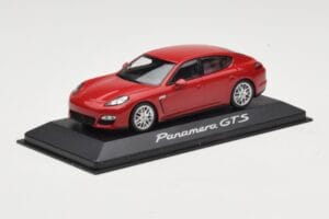 Porsche Panamera 970 GTS Red Minichamps 1:43 WAP0200230C Diecast — photo 2 of 4