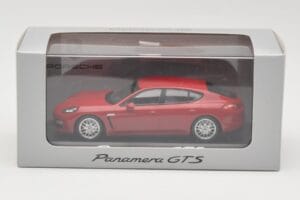 Porsche Panamera 970 GTS Red Minichamps 1:43 WAP0200230C Diecast — photo 4 of 4