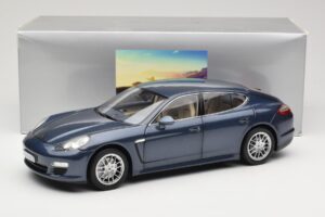 Porsche Panamera 970 S Blue Minichamps 1:18 WAP02100119 Diecast — photo 8 of 8