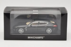 Porsche Panamera 970 Turbo Black Metallic Minichamps 1:43 400068271 Diecast — photo 4 of 4