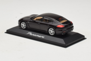 Porsche Panamera 970 Black Metallic Minichamps 1:43 WAP0203900E Diecast — photo 3 of 5
