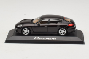 Porsche Panamera 970 Black Metallic Minichamps 1:43 WAP0203900E Diecast