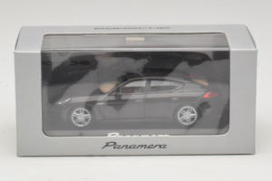 Porsche Panamera 970 Black Metallic Minichamps 1:43 WAP0203900E Diecast — photo 5 of 5