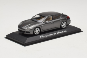 Porsche Panamera 970 Diesel Grey Metallic Minichamps 1:43 WAP0202300E Diecast — photo 2 of 4