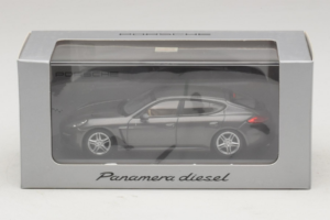 Porsche Panamera 970 Diesel Grey Metallic Minichamps 1:43 WAP0202300E Diecast — photo 4 of 4