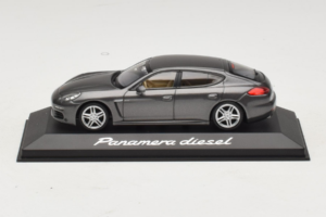 Porsche Panamera 970 Diesel Grey Metallic Minichamps 1:43 WAP0202300E Diecast