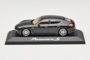 Porsche Panamera 970 S Grey Metallic Minichamps 1:43 WAP02000219 Diecast