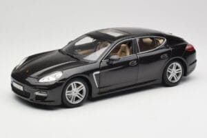 Porsche Panamera Turbo 970 Black Maisto 1:18 36197 Diecast