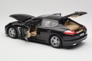 Porsche Panamera Turbo 970 Black Maisto 1:18 36197 Diecast — photo 5 of 8