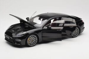 Porsche Panamera 971 Turbo S Black Metallic Minichamps 1:18 113061076 Diecast — photo 2 of 8