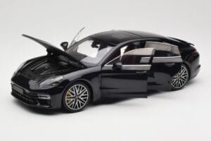 Porsche Panamera 971 Turbo S Blue Metallic Minichamps 1:18 113061075 Diecast — photo 2 of 8
