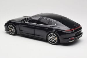 Porsche Panamera 971 Turbo S Blue Metallic Minichamps 1:18 113061075 Diecast — photo 7 of 8