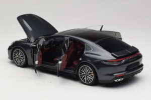 Porsche Panamera 971 Turbo S Grey Metallic Minichamps 1:18 113061073 Diecast — photo 5 of 8
