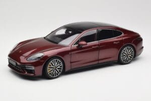 Porsche Panamera 971 Turbo S Red Metallic Minichamps 1:18 113061077 Diecast