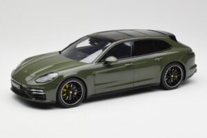 Porsche Panamera Turbo S 971 Sport Turismo Green GT Spirit 1:18 GT447 Resin