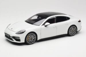 Porsche Panamera 971 Turbo S White Metallic Minichamps 1:18 113061074 Diecast
