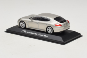 Porsche Panamera 970 Turbo Silver Minichamps 1:43 WAP02000519 Diecast — photo 3 of 5