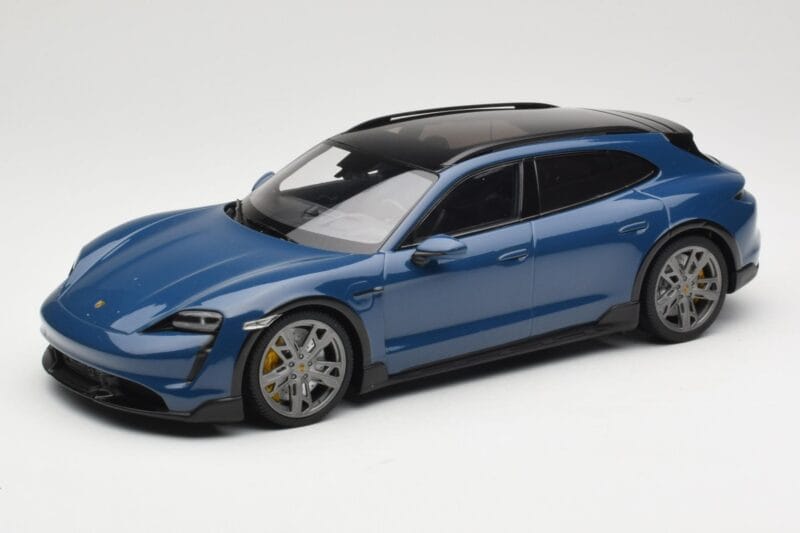 Porsche Taycan J1 Turbo S Cross Turismo Blue Minichamps 1:18 155069301 Diecast
