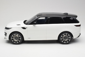 Range Rover Sport L461 P510e Fuji White GT Spirit 1:12 GT553 Resin — photo 3 of 6