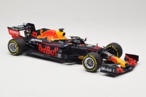 Red Bull Racing RB16 #33 M. Verstappen Winner 70th Anniversary GP 2020 Minichamps 1:18 110200533 Diecast — photo 4 of 6
