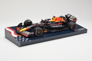Red Bull Racing RB18 #1 M. Verstappen Winner Austin GP 2022 Minichamps 1:18 113222901 Diecast — photo 2 of 6