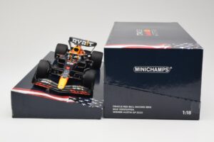 Red Bull Racing RB18 #1 M. Verstappen Winner Austin GP 2022 Minichamps 1:18 113222901 Diecast — photo 6 of 6