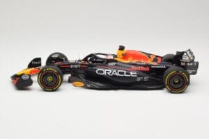Red Bull Racing RB19 #1 M. Verstappen Winner Monaco GP 2023 Minichamps 1:18 110230701 Diecast — photo 3 of 6
