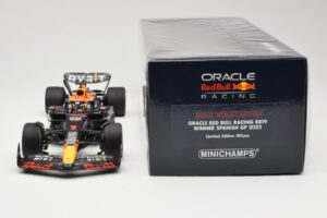 Red Bull Racing RB19 #1 M. Verstappen Winner Spanish GP 2023 Minichamps 1:18 110230801 Diecast — photo 6 of 6